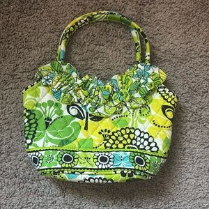 Vera Bradley Limes Up Green Floral Small Zip Closure bag